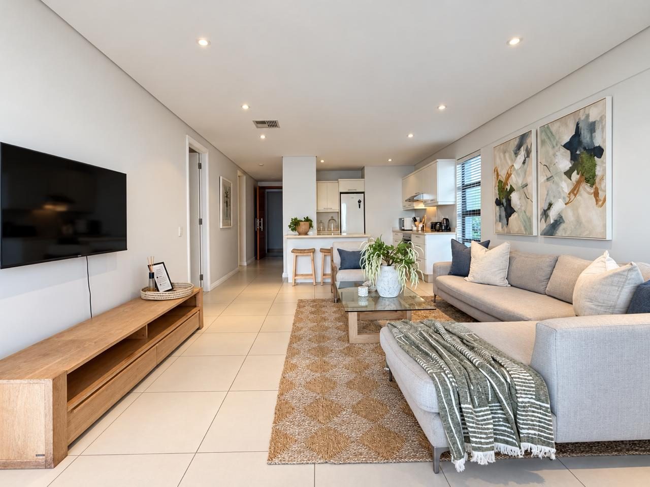 Open-plan lounge